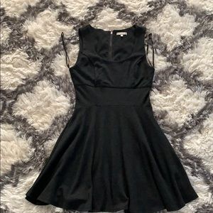 Women’s dress